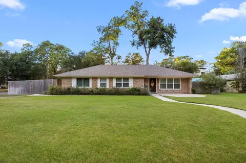 1701 Parana Dr, Houston, TX 77080