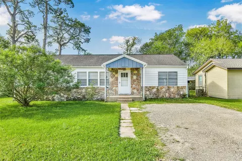 2807 Fannin St, La Marque, TX 77568