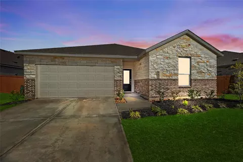 907 Heaven Dr, Beasley, TX 77417