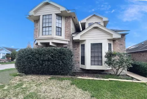 8628 Beechcrest St, Houston, TX 77083