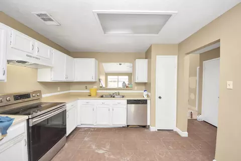 Kitchen - 4019 Adonis Dr, Spring, TX 77373 photo 3 of 5