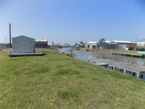 12211 County Road 204, Sargent, TX 77414