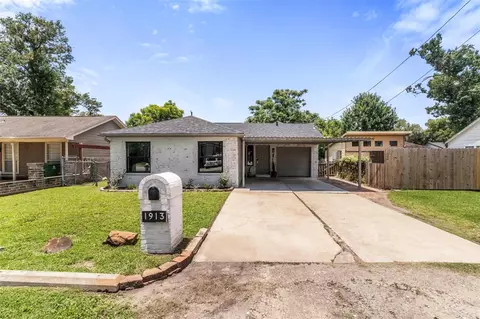 1913 Thonig Rd, Houston, TX 77055
