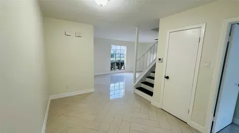 11437 Beechnut St #1437, Houston, TX 77072