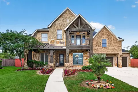 3426 Pin Oak Shadow Ln, Houston, TX 77059