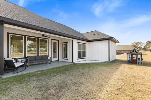 Exterior - 67 Westwood Dr E, Trinity, TX 75862 photo 6 of 9