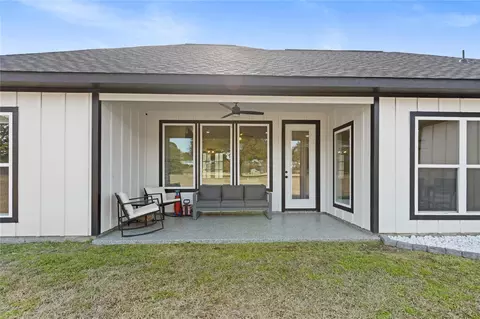 Exterior - 67 Westwood Dr E, Trinity, TX 75862 photo 5 of 9