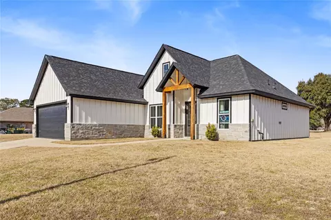 Exterior - 67 Westwood Dr E, Trinity, TX 75862 photo 2 of 9