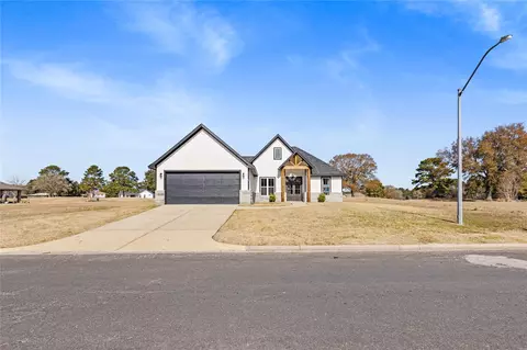 Exterior - 67 Westwood Dr E, Trinity, TX 75862 photo 3 of 9
