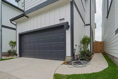 1609 Regents Ct, Houston, TX 77055