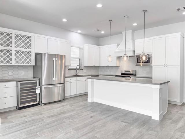1602 Westside Gardens Ln, Houston, TX 77055