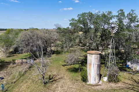 1037 County Road 340, Shiner, TX 77984