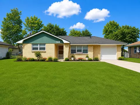 116 Oleander St, Lake Jackson, TX 77566