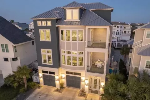 3430 Treasure Cir, Galveston, TX 77554