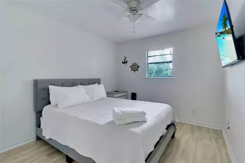 Bedroom - 311 Harbor Dr, Onalaska, TX 77360 photo 1 of 3