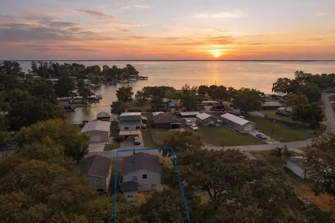 342 Governor Hogg Dr, Point Blank, TX 77364