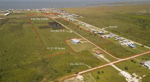 1133 E Bay Dr, Port Bolivar, TX 77650
