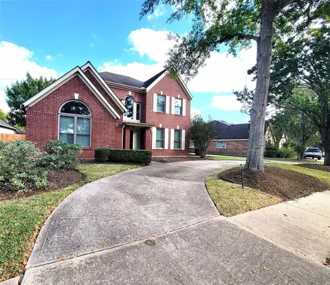 2214 Old South Dr, Richmond, TX 77406
