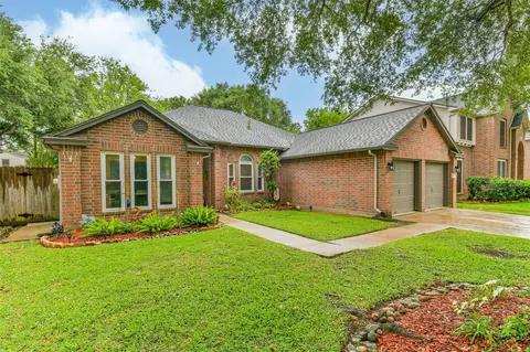 11119 30th Ave N, Texas City, TX 77591