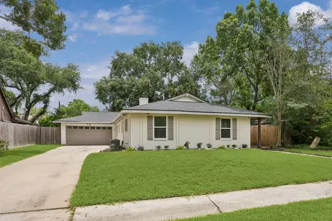 1919 Ashford Hollow Ln, Houston, TX 77077