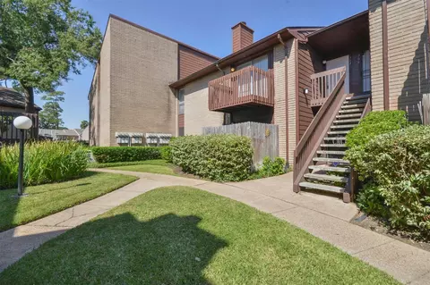 12905 Woodforest Bl #704, Houston, TX 77015