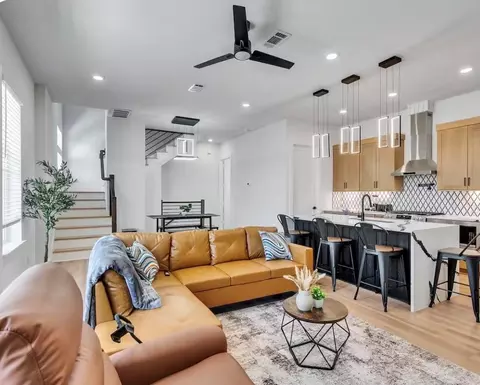 2711 Berry St, Houston, TX 77004