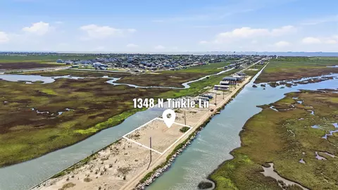 1348 N Tinkle Ln, Crystal Beach, TX 77650