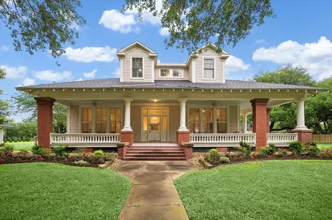 209 E Caney St, Wharton, TX 77488
