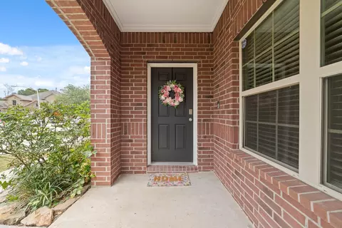 Exterior - 14005 Silver Falls Ct, Conroe, TX 77384 photo 3 of 4