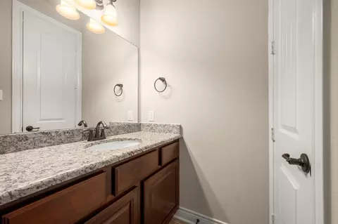 Bath - 9026 Centennial Dr, Conroe, TX 77384 photo 3 of 4