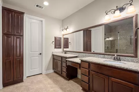 Bath - 9026 Centennial Dr, Conroe, TX 77384 photo 1 of 4