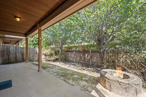 Exterior - 9026 Centennial Dr, Conroe, TX 77384 photo 4 of 5