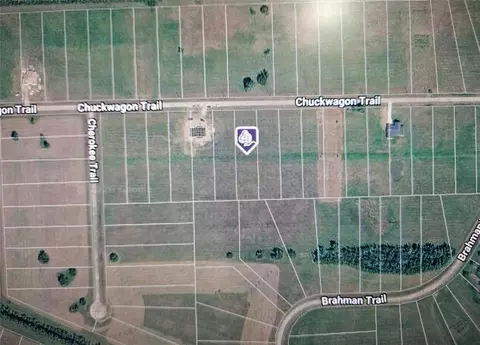 607 Chuckwagon Trl, Angleton, TX 77515 photo 5