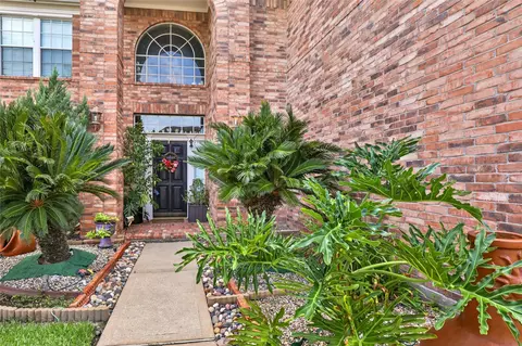 Exterior - 20926 Florette Ln, Spring, TX 77388 photo 3 of 6