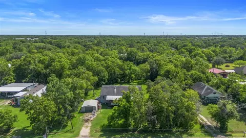 9710 Harvest Acres Dr, Manvel, TX 77578