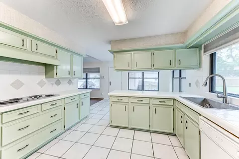 Kitchen - 3631 Rolling Terrace Dr, Spring, TX 77388 photo 4 of 6