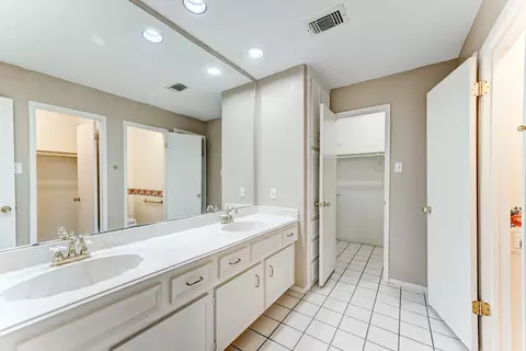 Bath - 3631 Rolling Terrace Dr, Spring, TX 77388 photo 1 of 5