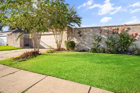 16027 Brimfield Dr, Houston, TX 77082