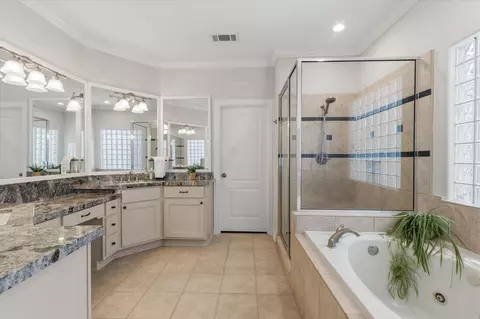 Bath - 19934 Sable Stone Cir, Katy, TX 77450 photo 2 of 5