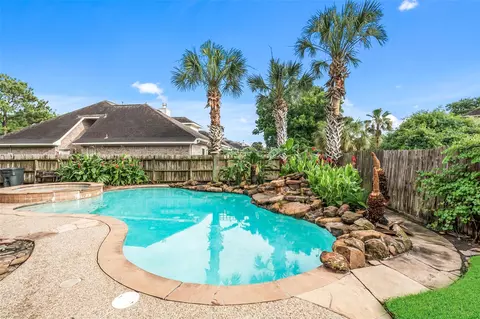 11503 Stoney Falls Dr, Houston, TX 77095