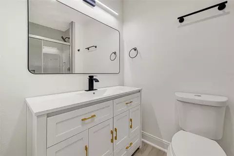 Bath - 1202 N Roberson St, Conroe, TX 77301 photo 3 of 5