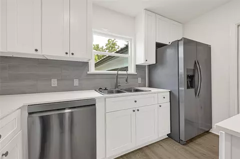Kitchen - 1202 N Roberson St, Conroe, TX 77301 photo 5 of 6