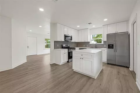 Kitchen - 1202 N Roberson St, Conroe, TX 77301 photo 3 of 6