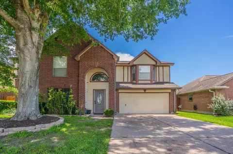 2304 Caroline St, Dickinson, TX 77539
