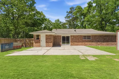 Exterior - 10820 Longleaf Dr, Conroe, TX 77385 photo 4 of 6