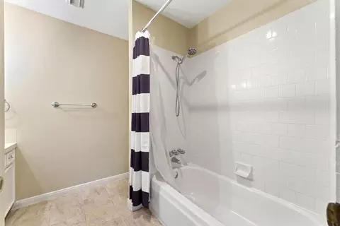 Bath - 10820 Longleaf Dr, Conroe, TX 77385 photo 1 of 2