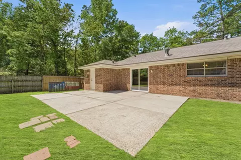 Exterior - 10820 Longleaf Dr, Conroe, TX 77385 photo 3 of 6