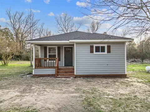 301 Pineland Dr, Trinity, TX 75862 photo 1