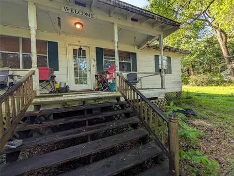 384 Lucille Dr, Livingston, TX 77351