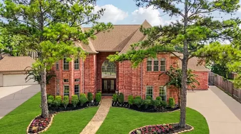 5214 Summer Snow Dr, Houston, TX 77041